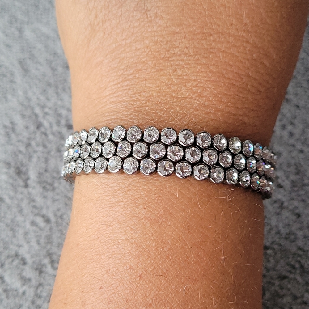 Adorable 3 Row Crystal Stone Bracelet!!!